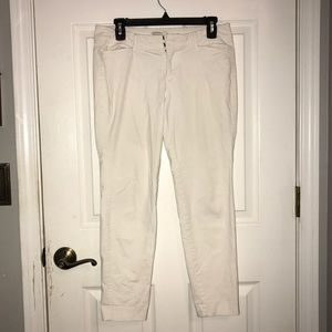 Old Navy white capri work pants